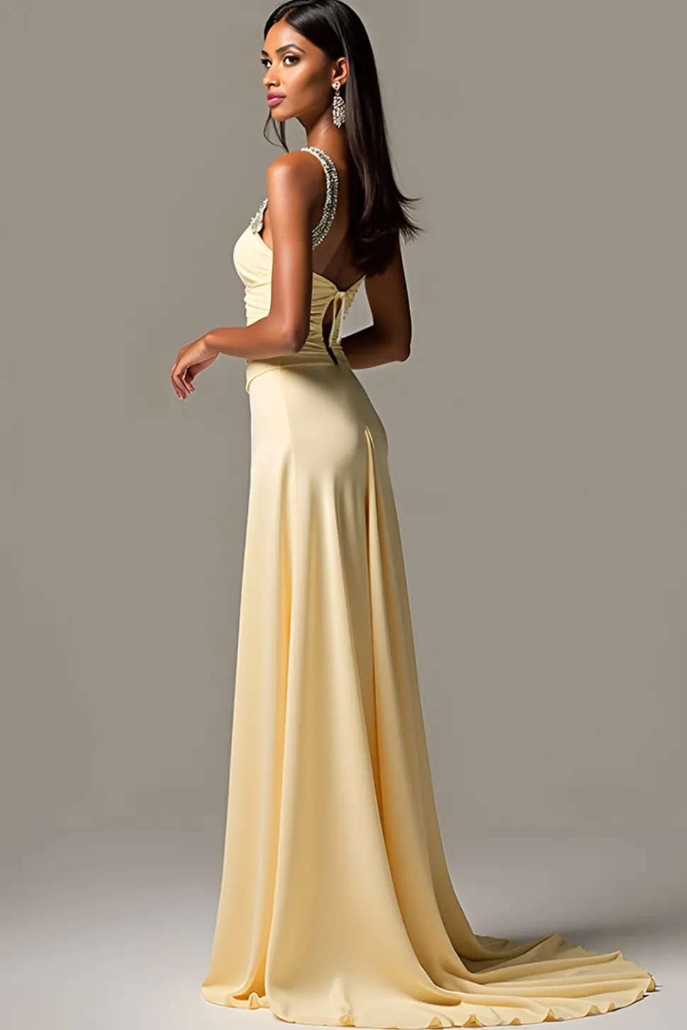 Bainha Daffodil Esparguete Correias Ruched Long Prom Dress