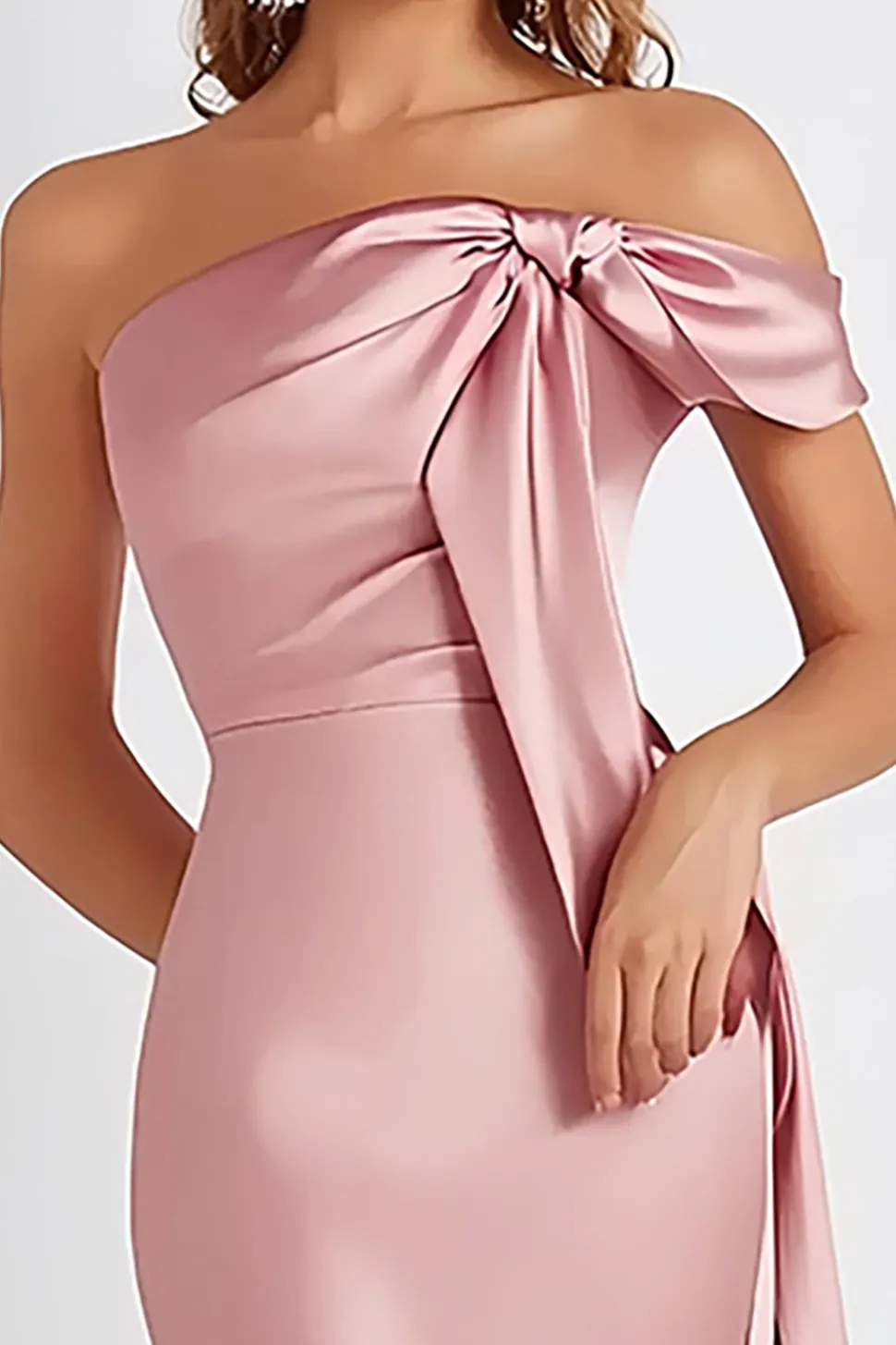 Bainha de cetim rosa plissado sem alças vestido formal