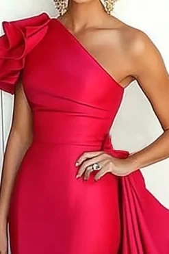 Bainha de melancia Um ombro babado vestido de gala de cetim