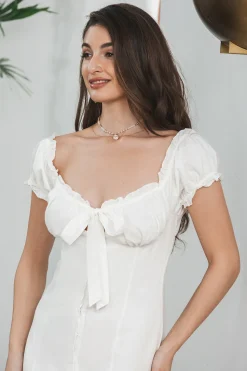 Bainha de peito único renda-up vestido branco pequeno com mangas puff