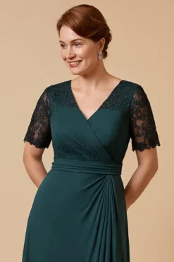 Bainha de pinho V-Neck manga curta mãe do vestido de noiva com renda