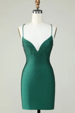 Bainha Espaguete Alças Verde Escuro Vestido Curto Homecoming com Missangas
