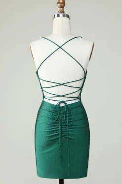 Bainha Espaguete Alças Verde Escuro Vestido Curto Homecoming com Missangas