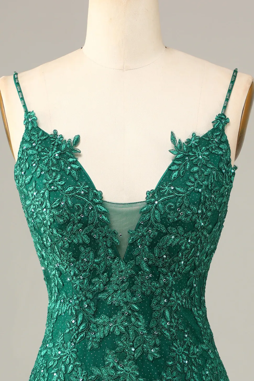 Bainha Espaguete Alças Verde Escuro Vestido Curto Homecoming com Apliques