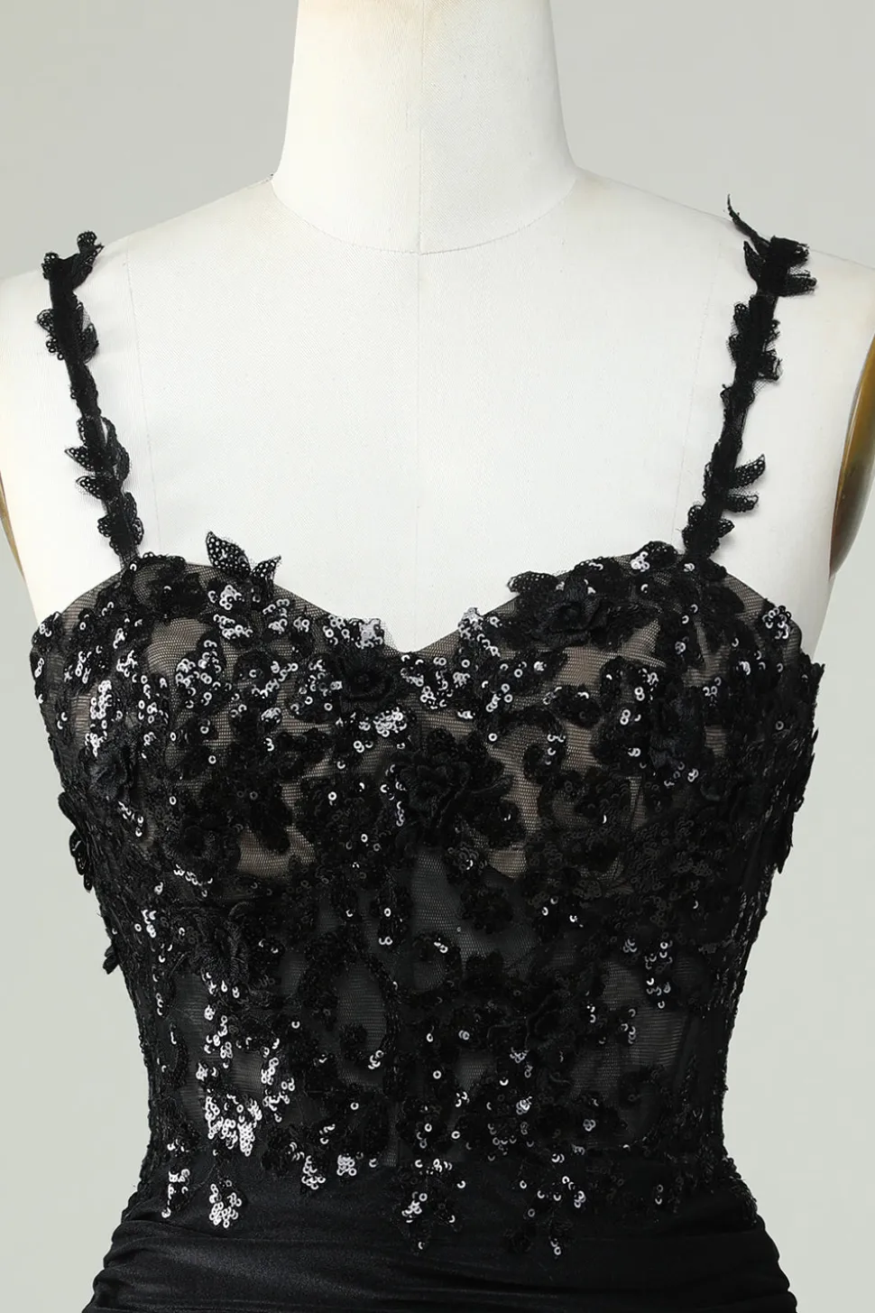 Bainha Espaguete Correias Preto Vestido Curto Homecoming com Appiques