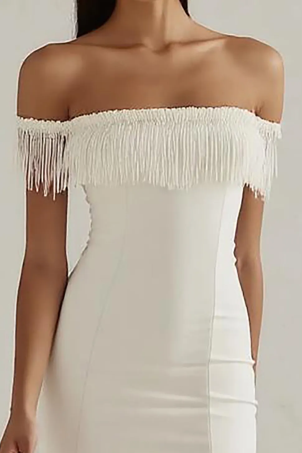 Bainha Fora do Ombro Curto/Mini Vestidinho Branco