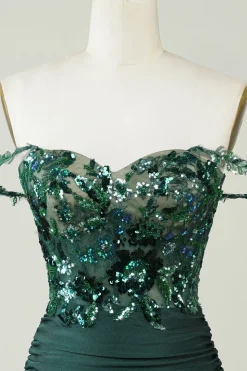 Bainha Única Fora do Ombro Verde Escuro Vestido Curto Homecoming com Apliques