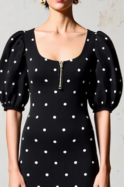 Bainha preta Polka Dot Vestido de Noiva Convidado