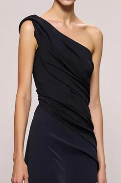Bainha preta sem costas um ombro longo vestido de noite