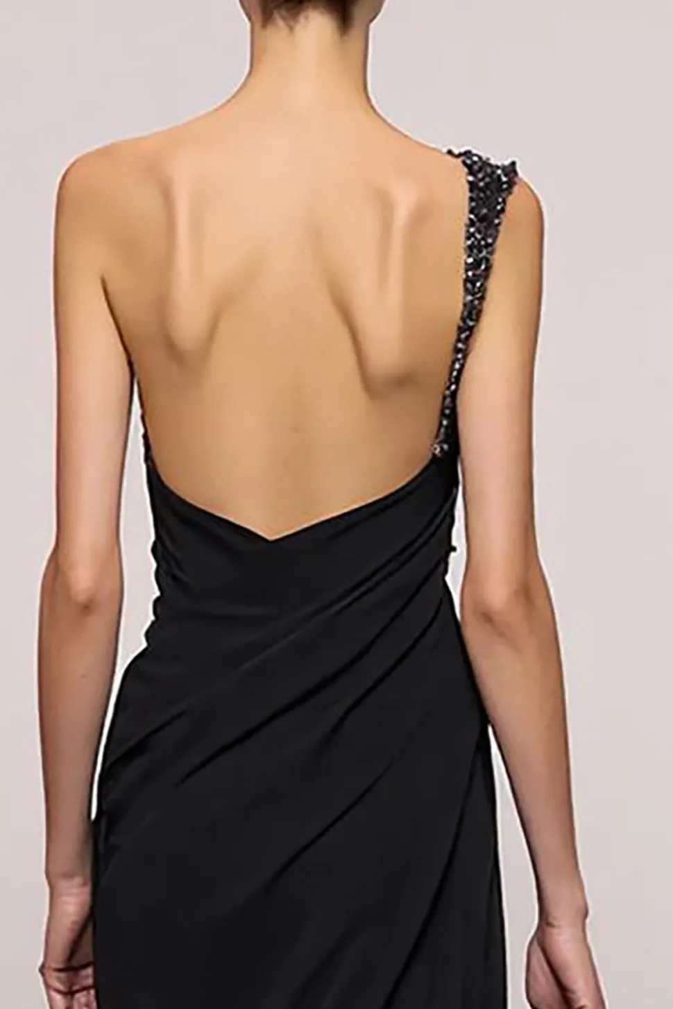 Bainha preta sem costas um ombro longo vestido de noite