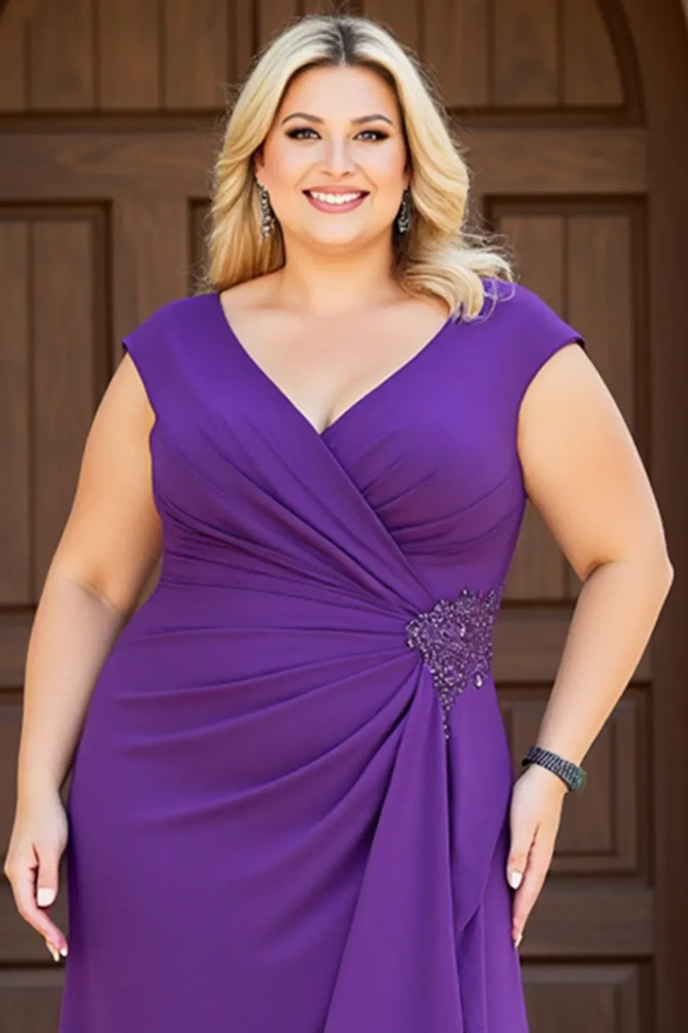 Bainha Roxo Decote em V Chiffon Tamanhos Grandes Longos Vestido Mae Noiva