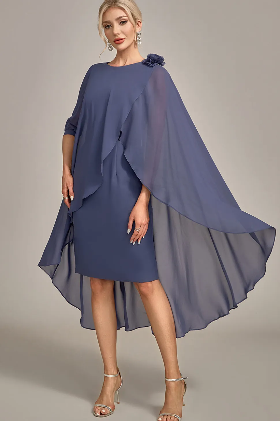 Bainha Scoop frisado até o joelho Chiffon mãe do vestido da noiva