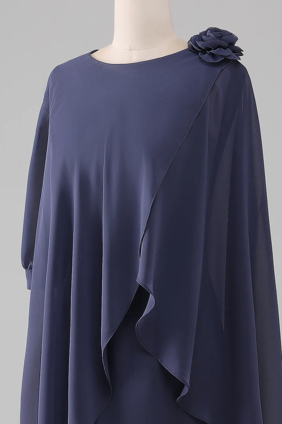 Bainha/Coluna Scoop Frisado Joelho-Comprimento Chiffon Mãe do Vestido da Noiva