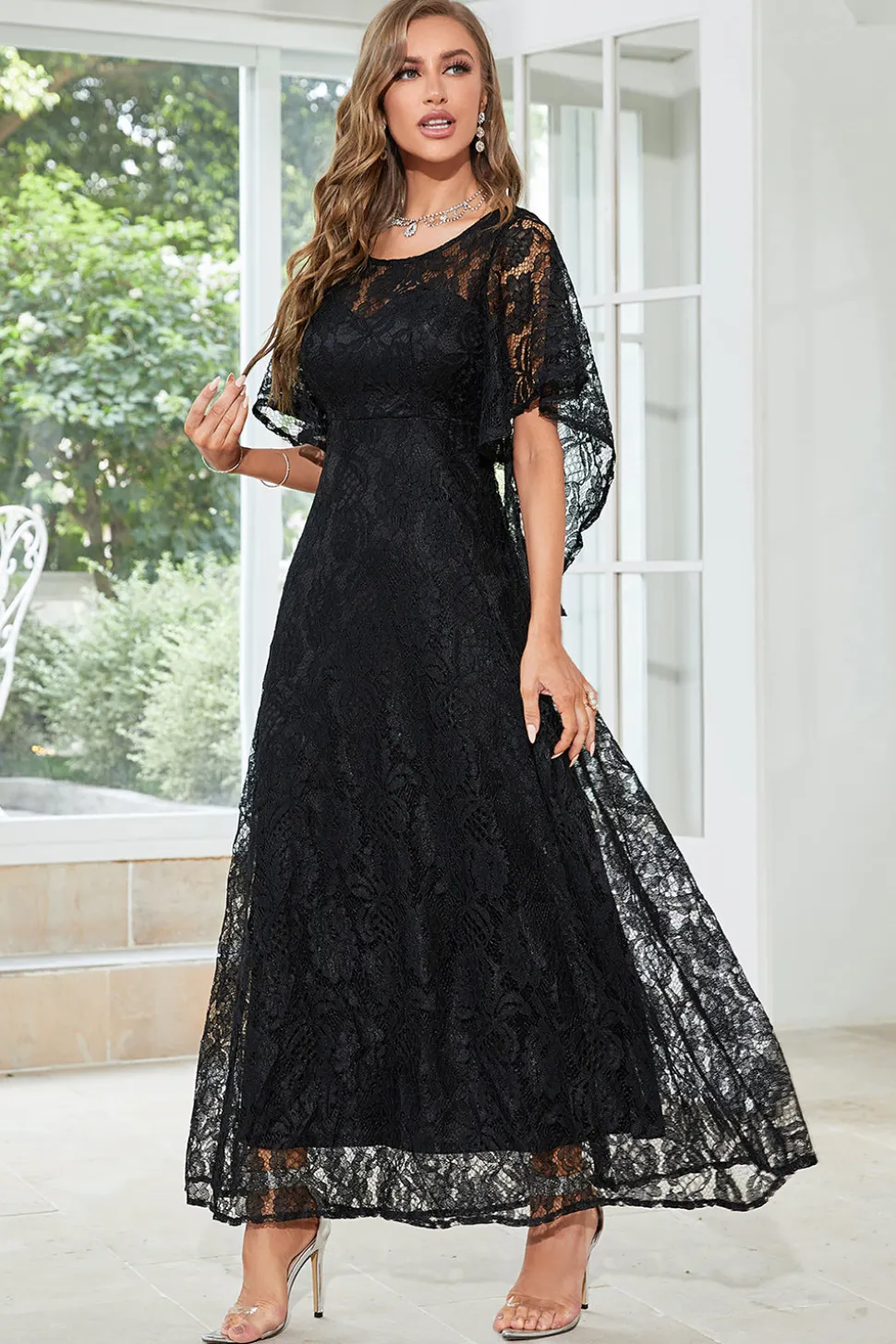 Black Lace A-line Round Neck mangas curtas Mãe do vestido da noiva