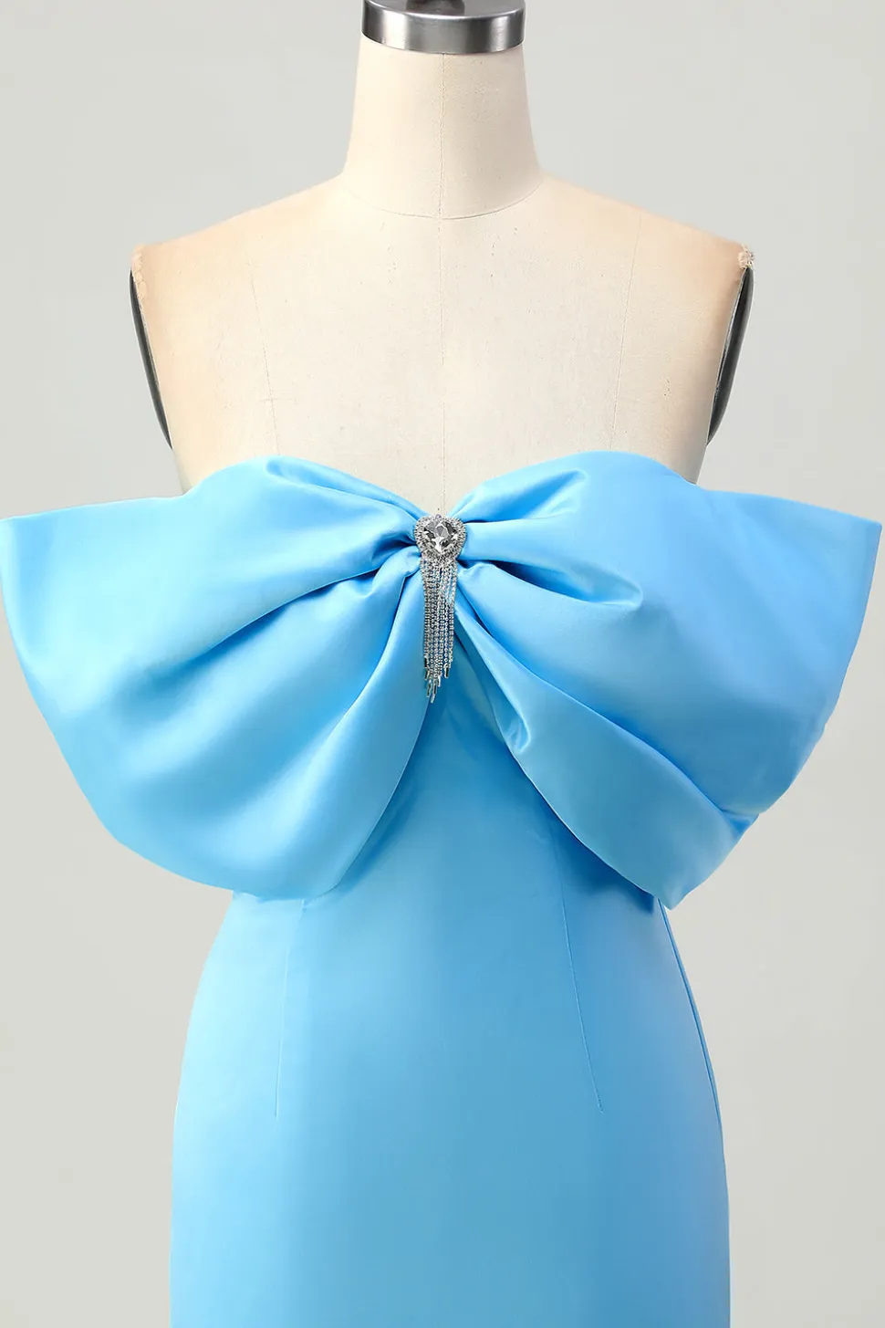 Blue Strapless Ruched Tight Homecoming Dress com renda-up para trás