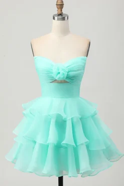 Blush A-Line Strapless Tiered Homecoming Dress com flores 3D