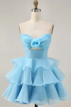 Blush A-Line Strapless Tiered Homecoming Dress com flores 3D