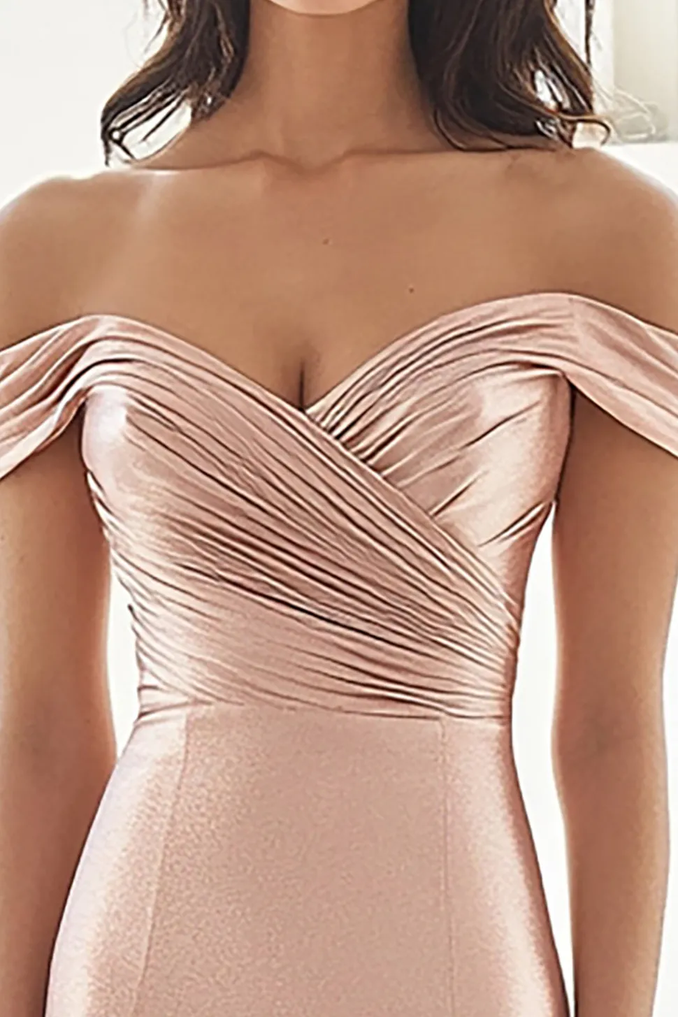 Blush elegante fora da bainha de ombro esticar cetim longo vestido formal com ruched