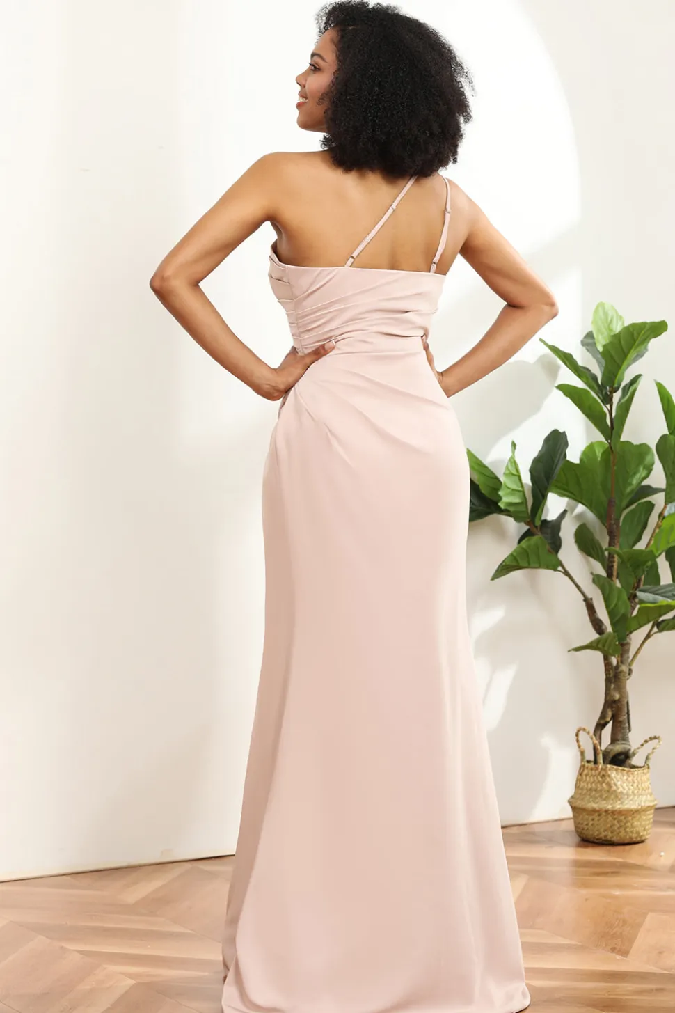 Blush Satin Sereia Um Ombro Longo Vestido de dama de honra com fenda