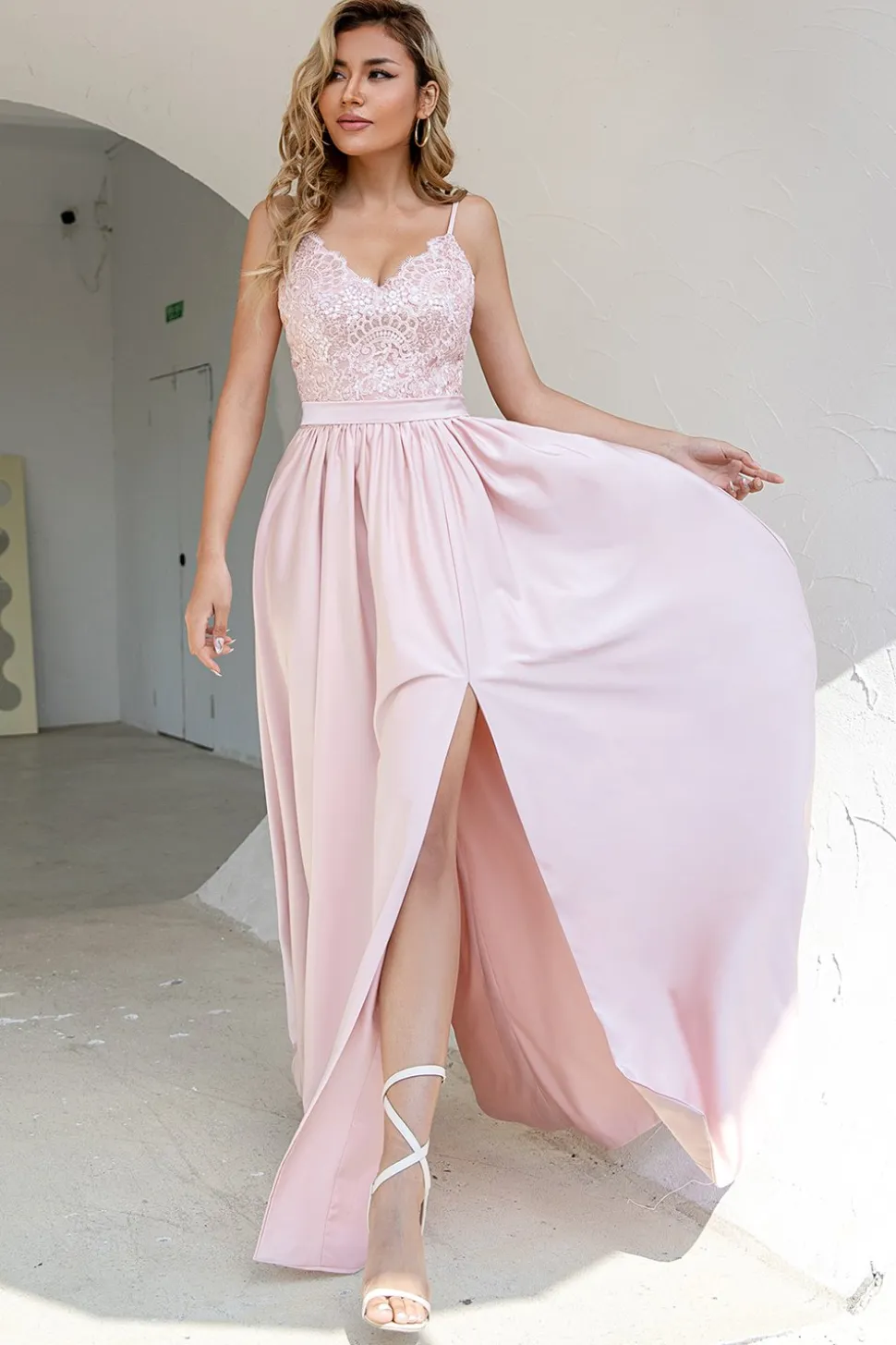 Blush Sequins Vestido de baile com fenda