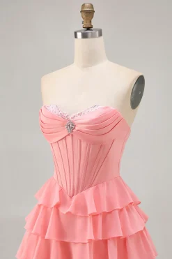 Blush Tiered Uma linha Strapless Short Homecoming Dress