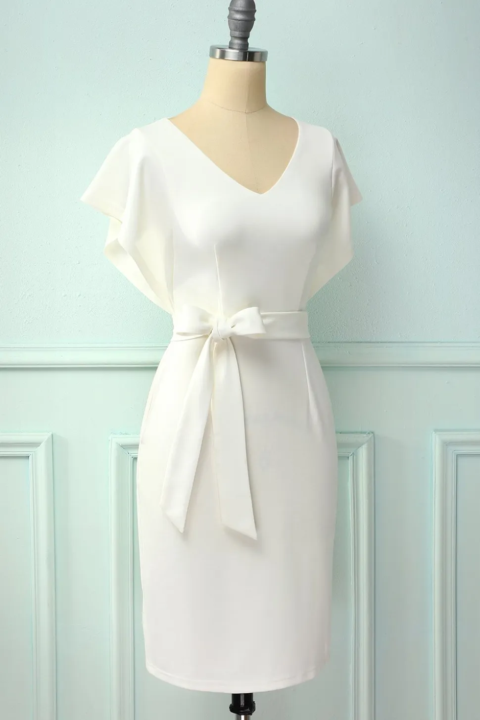 Bodycon vestido branco com faixa