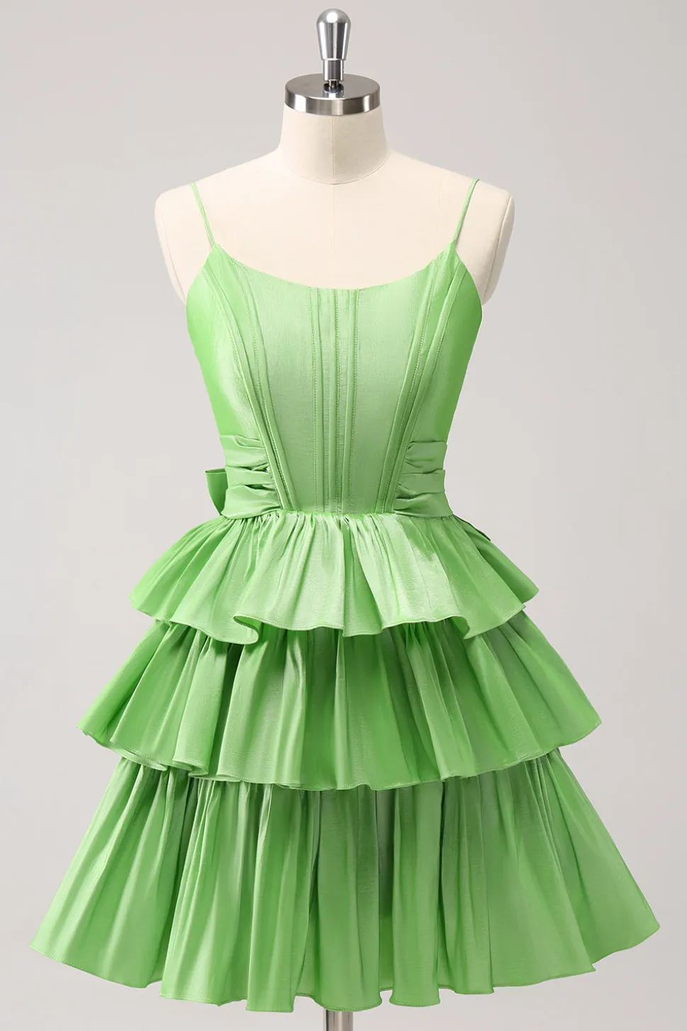 Bonito A Line Corset Verde plissado Tiered Short Homecoming Dress com laços