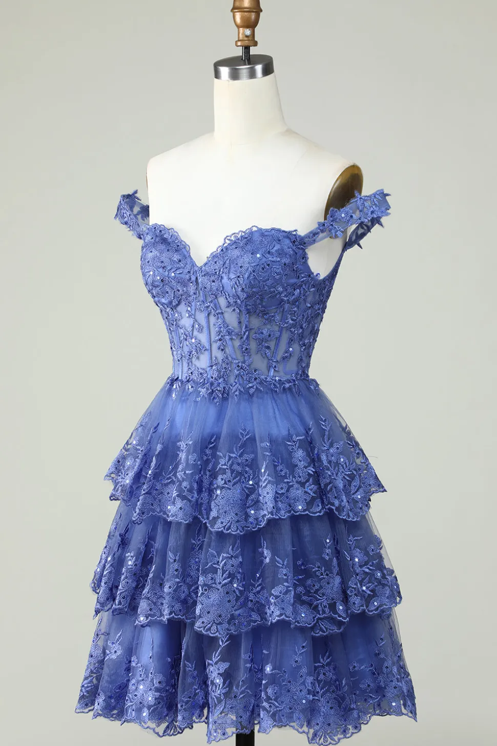 Bonito A Line Dark Blue Corset Tiered Short Homecoming Dress com renda