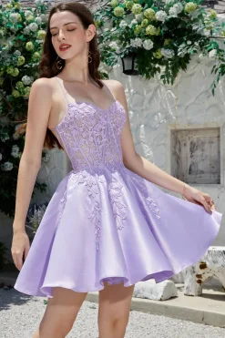 Bonito A Line Spaghetti Correias Purple Corset Homecoming Dress com Criss Cross Back