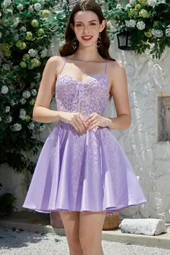 Bonito A Line Spaghetti Correias Purple Corset Homecoming Dress com Criss Cross Back