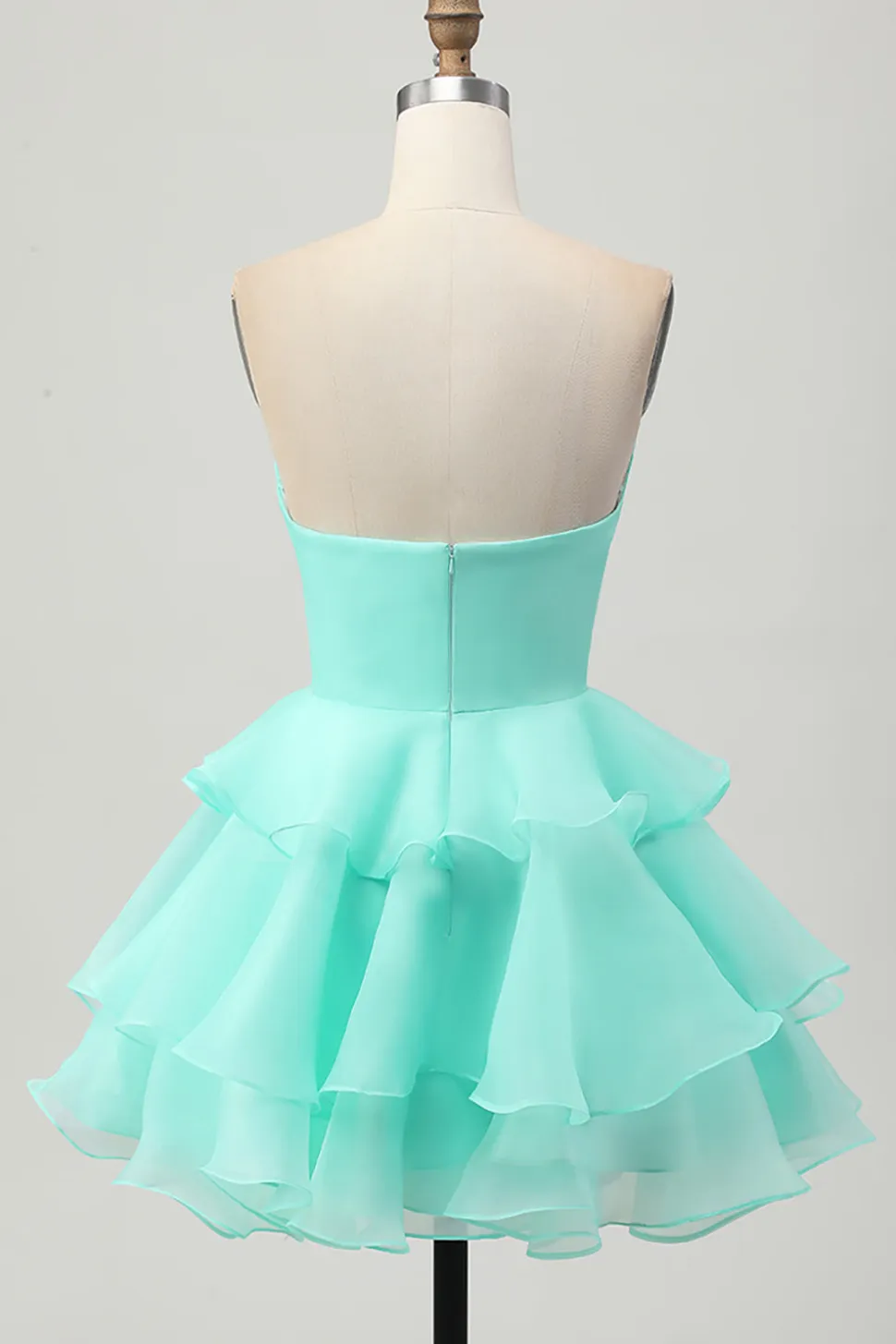 Bonito A-line Strapless Cut out Tiered Verde Vestido Curto Homecoming