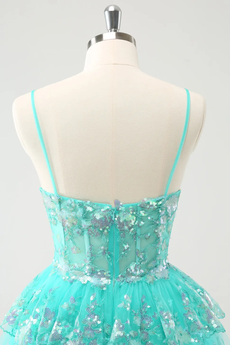 Bonito Brilhante A-Line Verde Esparguete Correias Tiered Homecoming Dress com Sequins