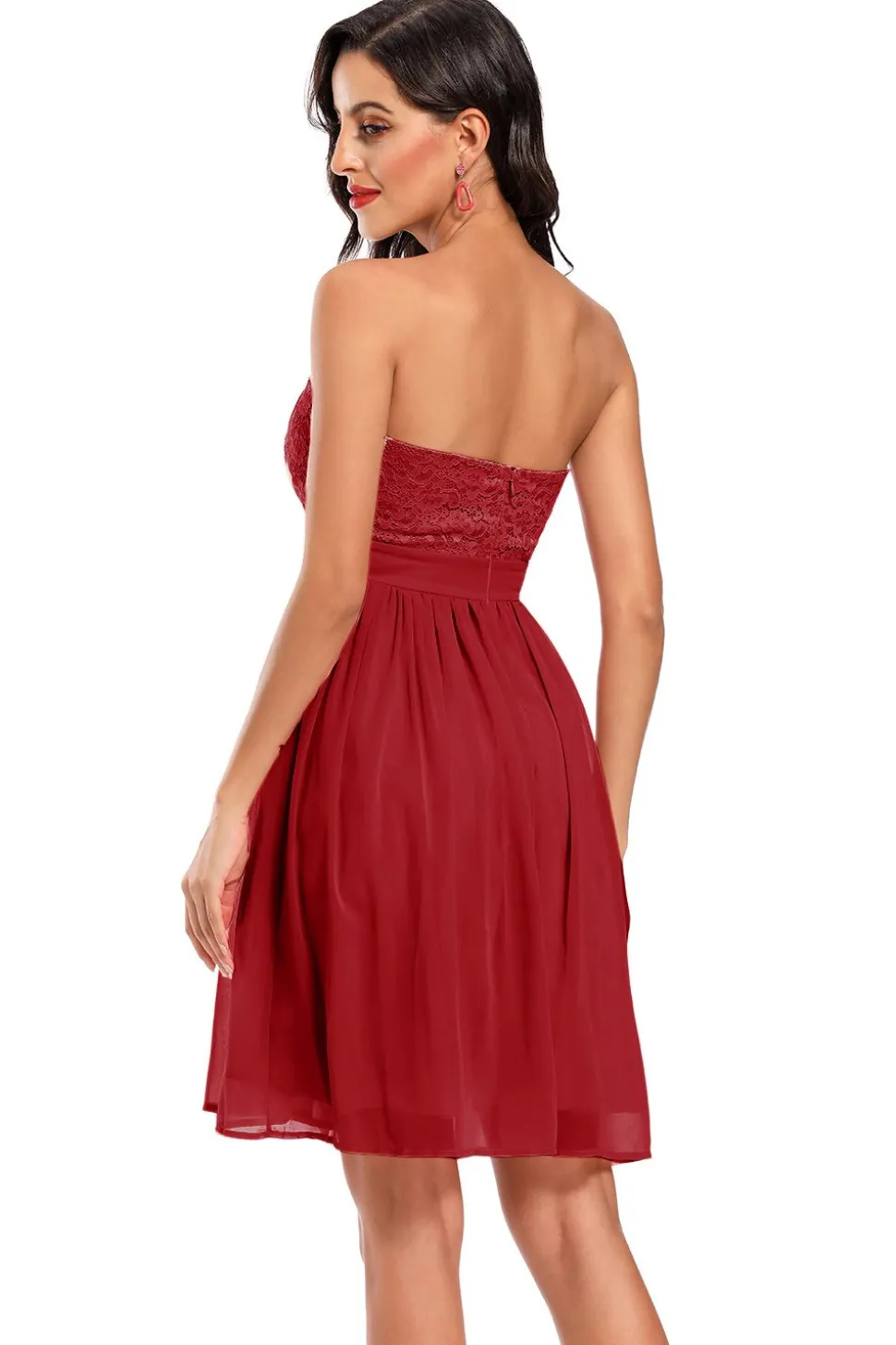 Bonito um vestido de festa de festa de namorado de linha