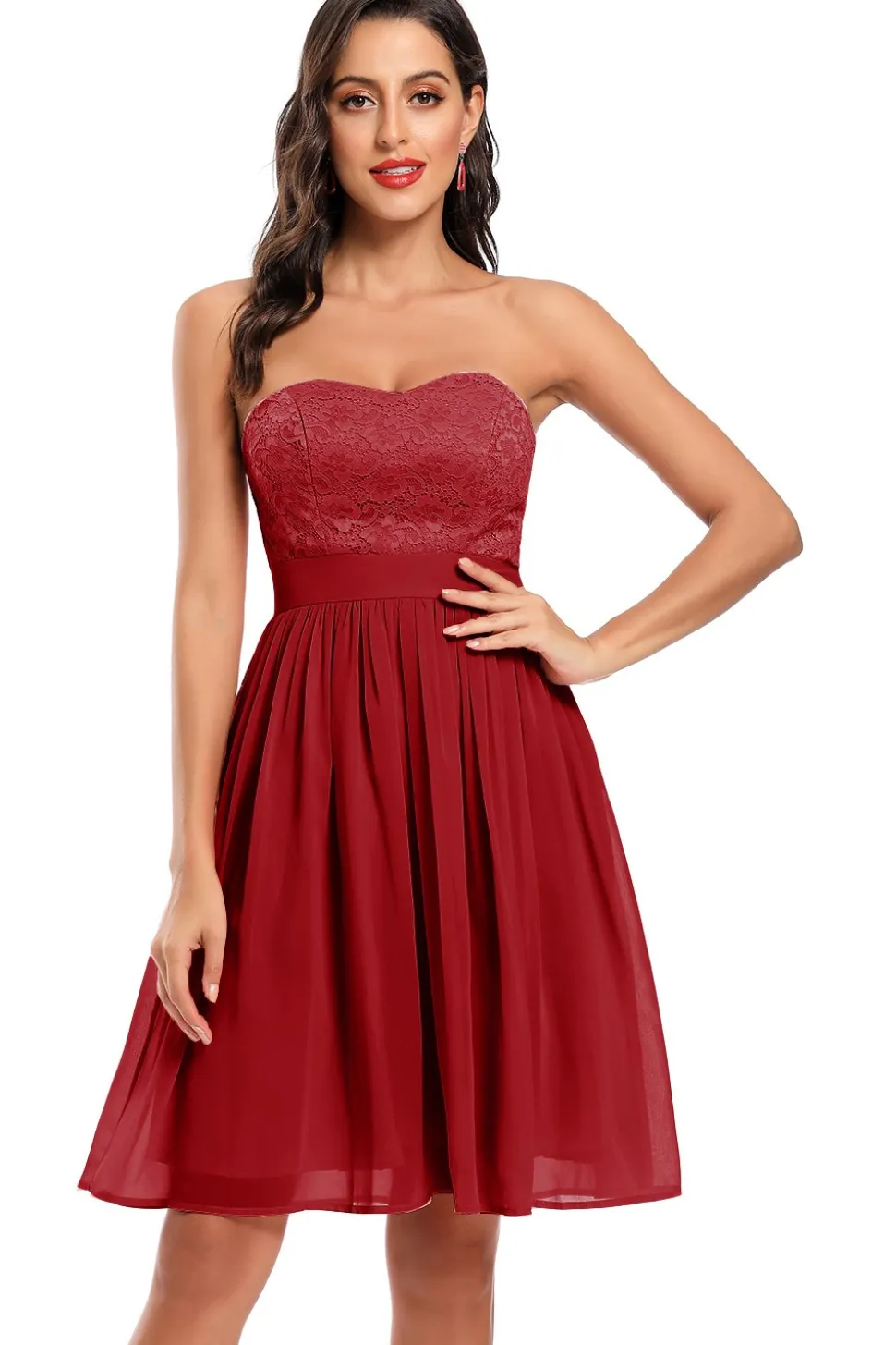 Bonito um vestido de festa de festa de namorado de linha