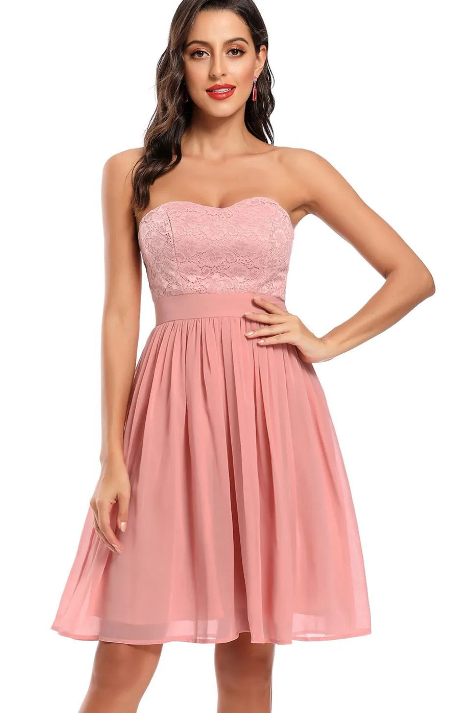 Bonito um vestido de festa de festa de namorado de linha