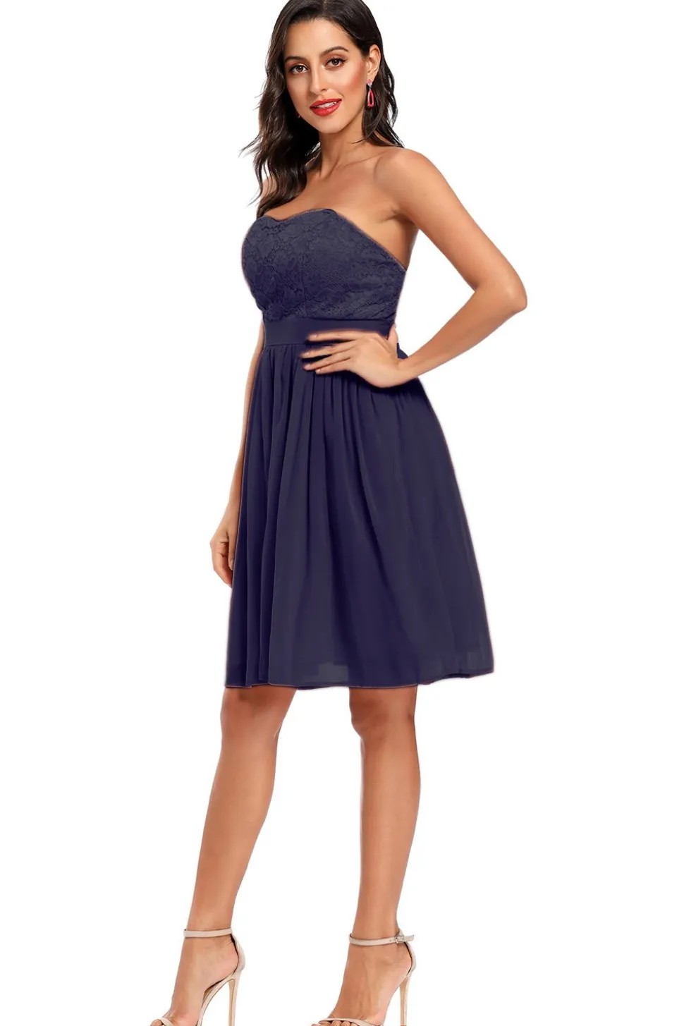 Bonito um vestido de festa de festa de namorado de linha
