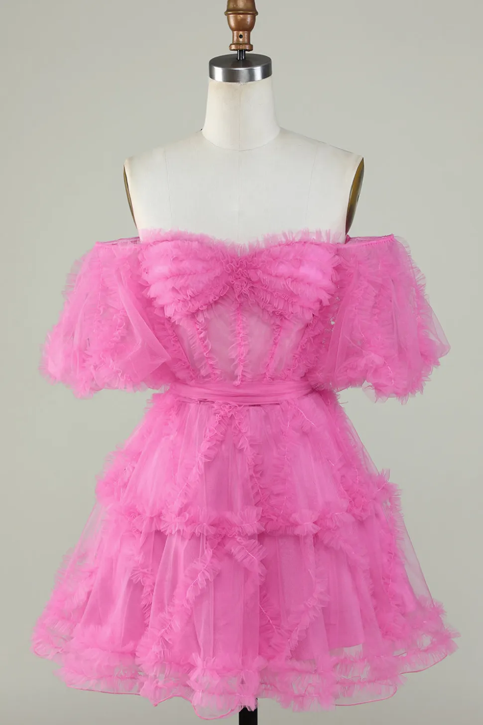 Bonito uma linha fora do ombro rosa tule Homecoming Dress