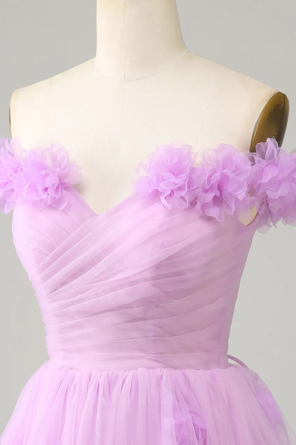 Bonito uma linha fora do ombro rosa curto homecoming vestido com flores