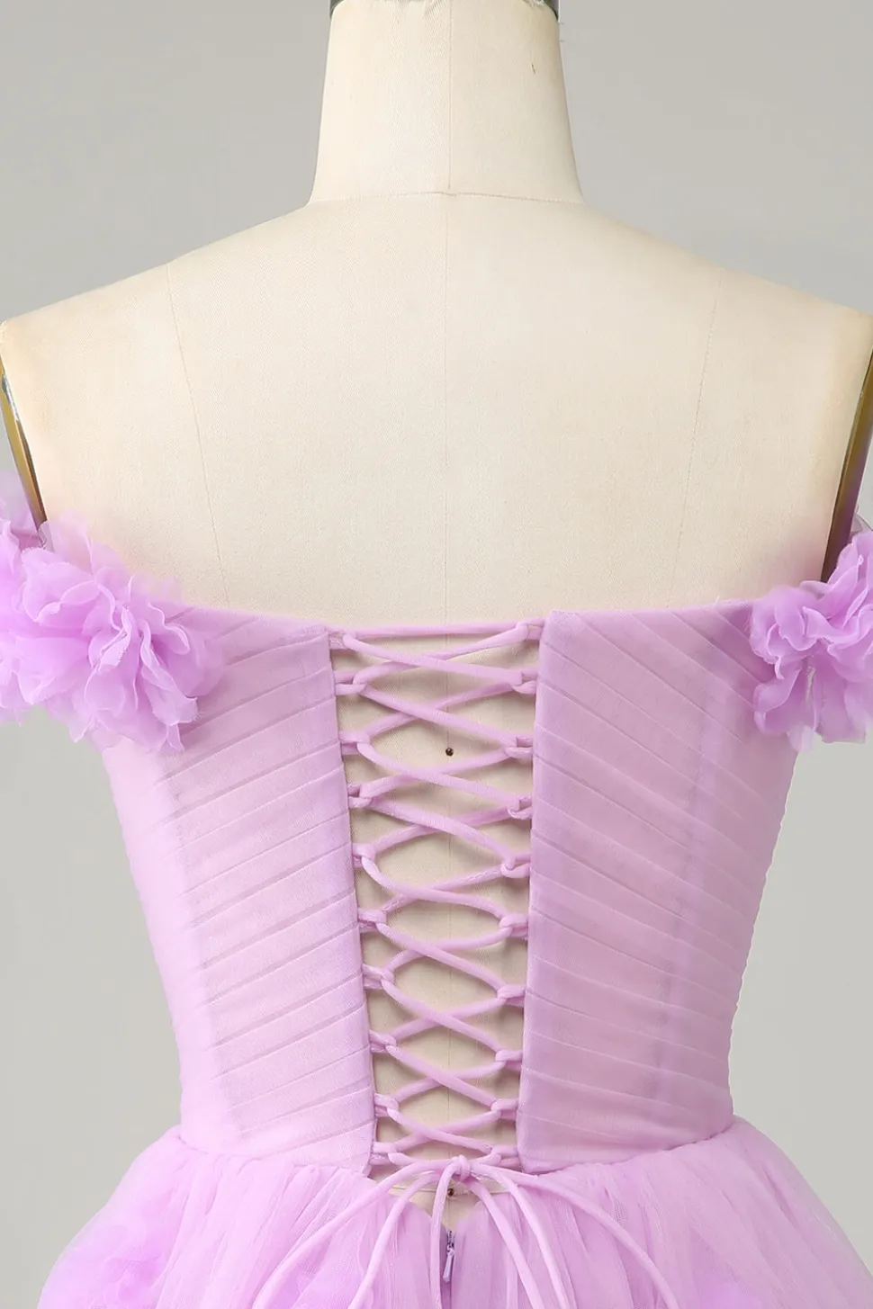 Bonito uma linha fora do ombro rosa curto homecoming vestido com flores