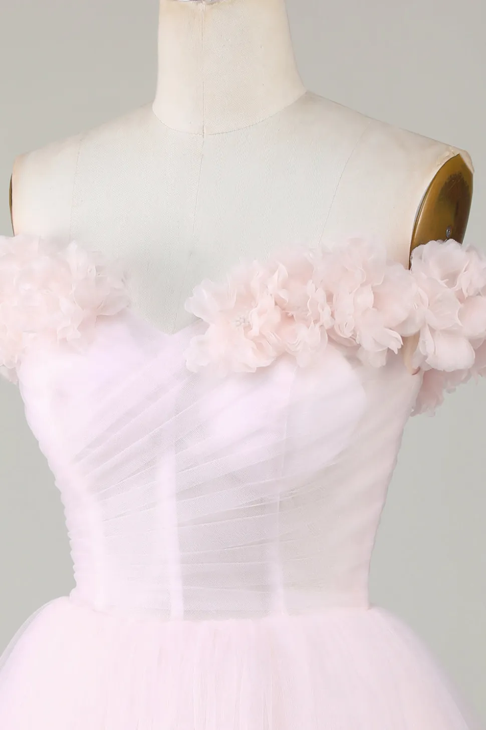 Bonito uma linha fora do ombro rosa curto homecoming vestido com flores