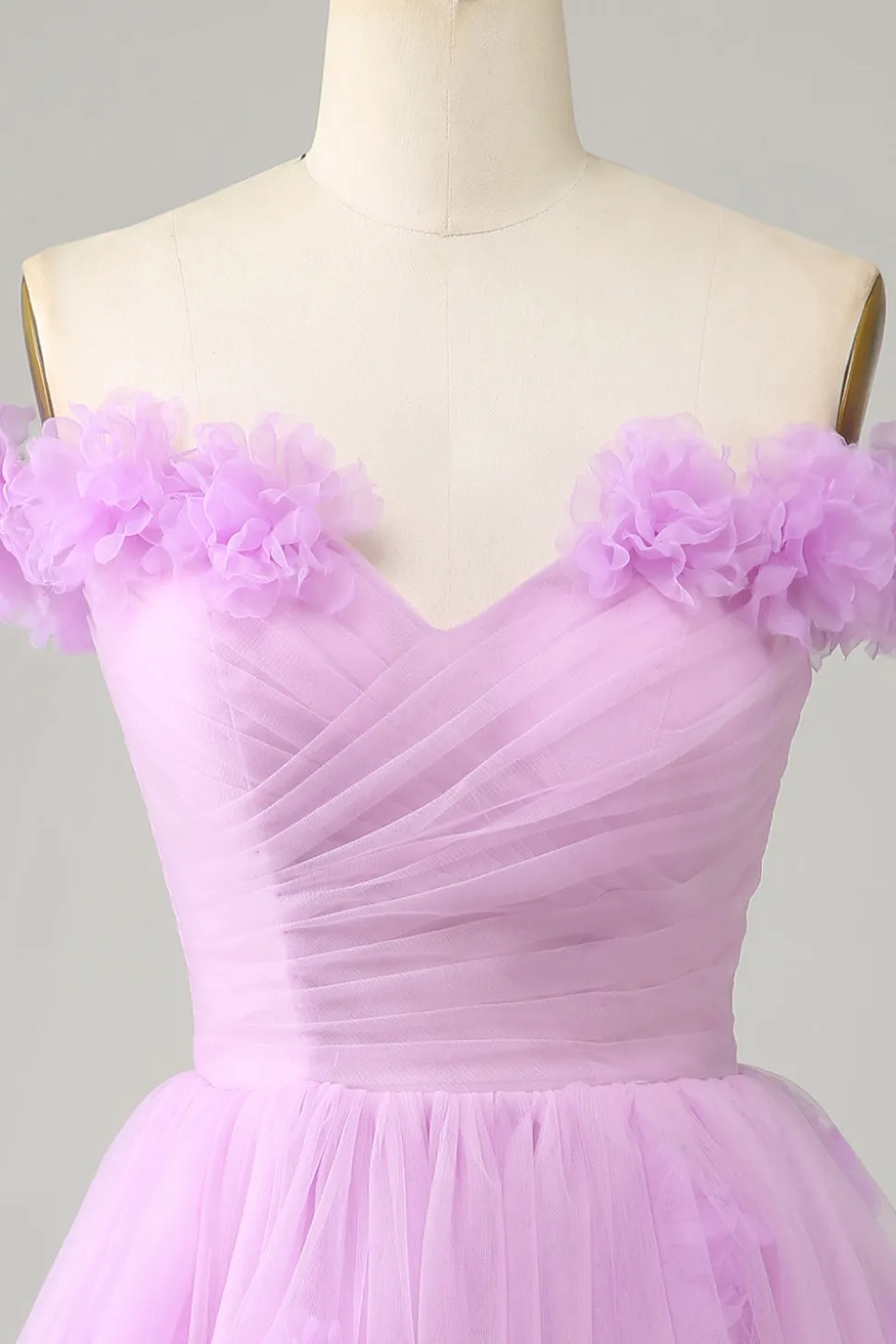 Bonito uma linha fora do ombro rosa curto homecoming vestido com flores