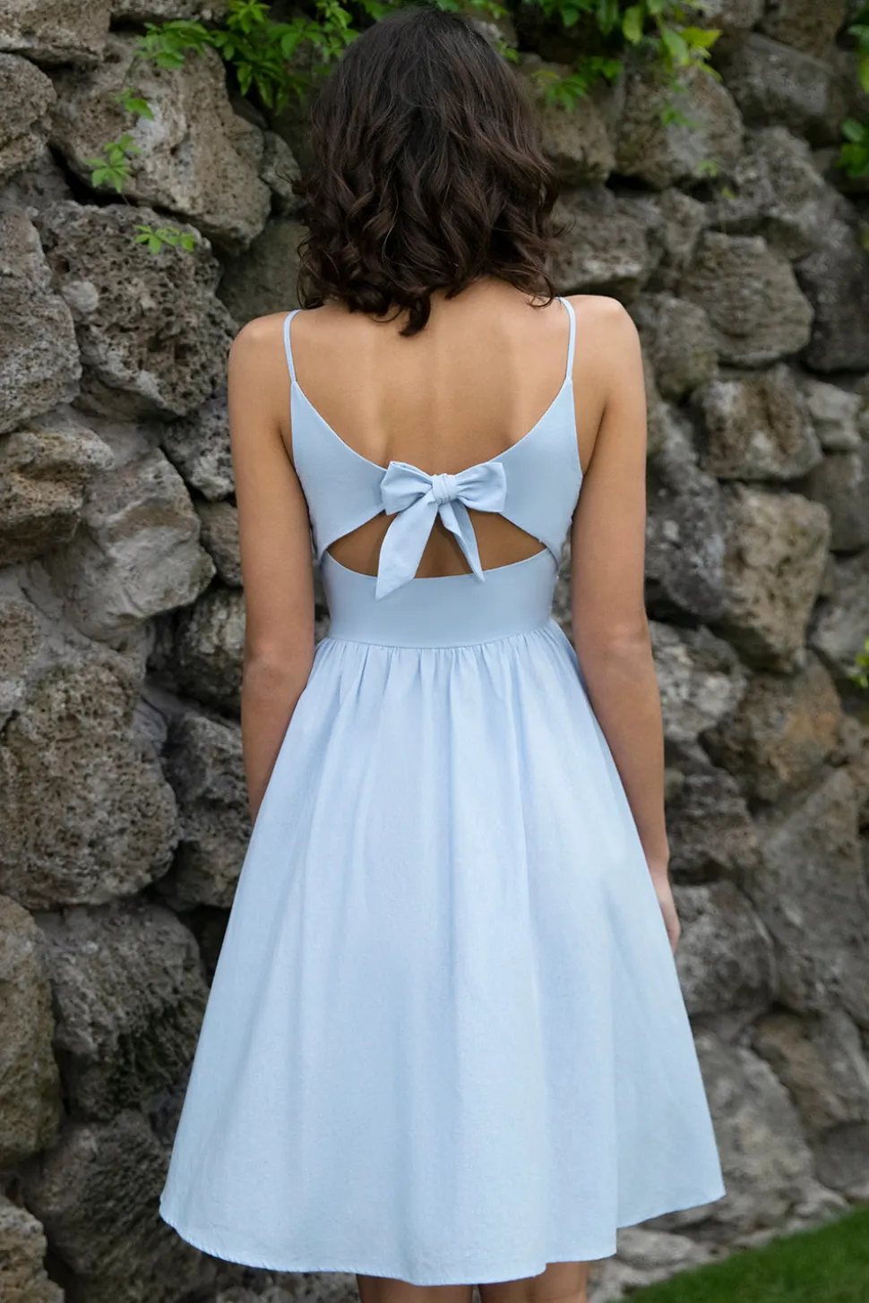 Bonito uma linha spaghetti alças de verão vestido de verão