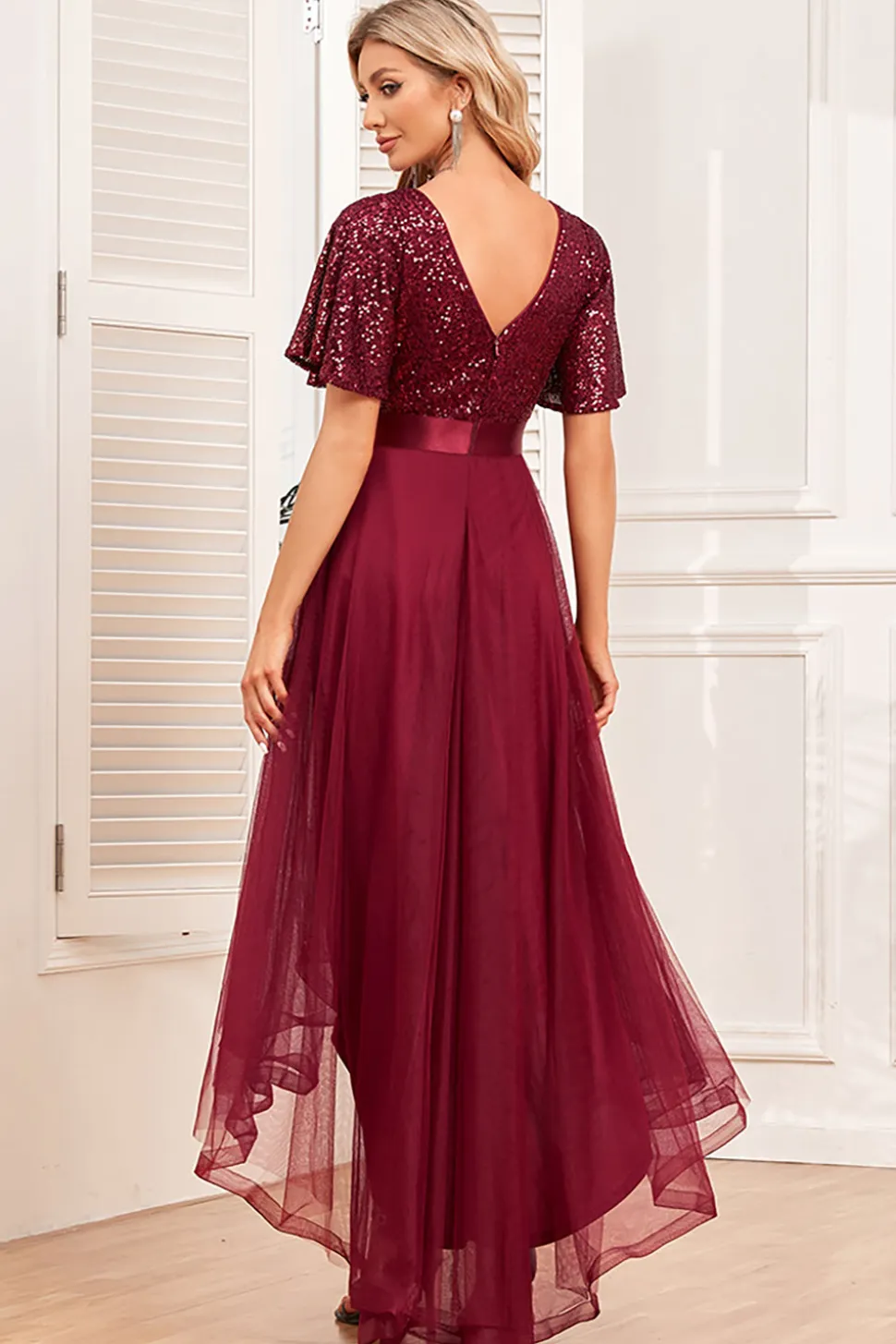 Borgonha A-Line V Pescoço mangas curtas alto baixo vestido de baile