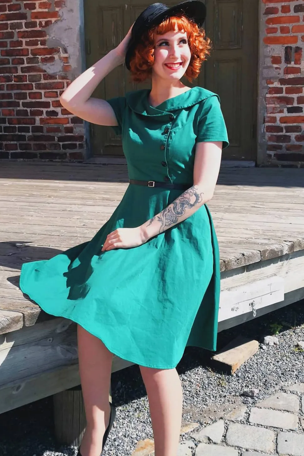 Borgonha Botão Vestido