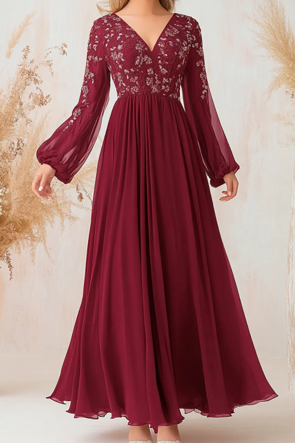 Borgonha elegante uma linha V-neck mãe de vestidos de noiva com apliques de renda