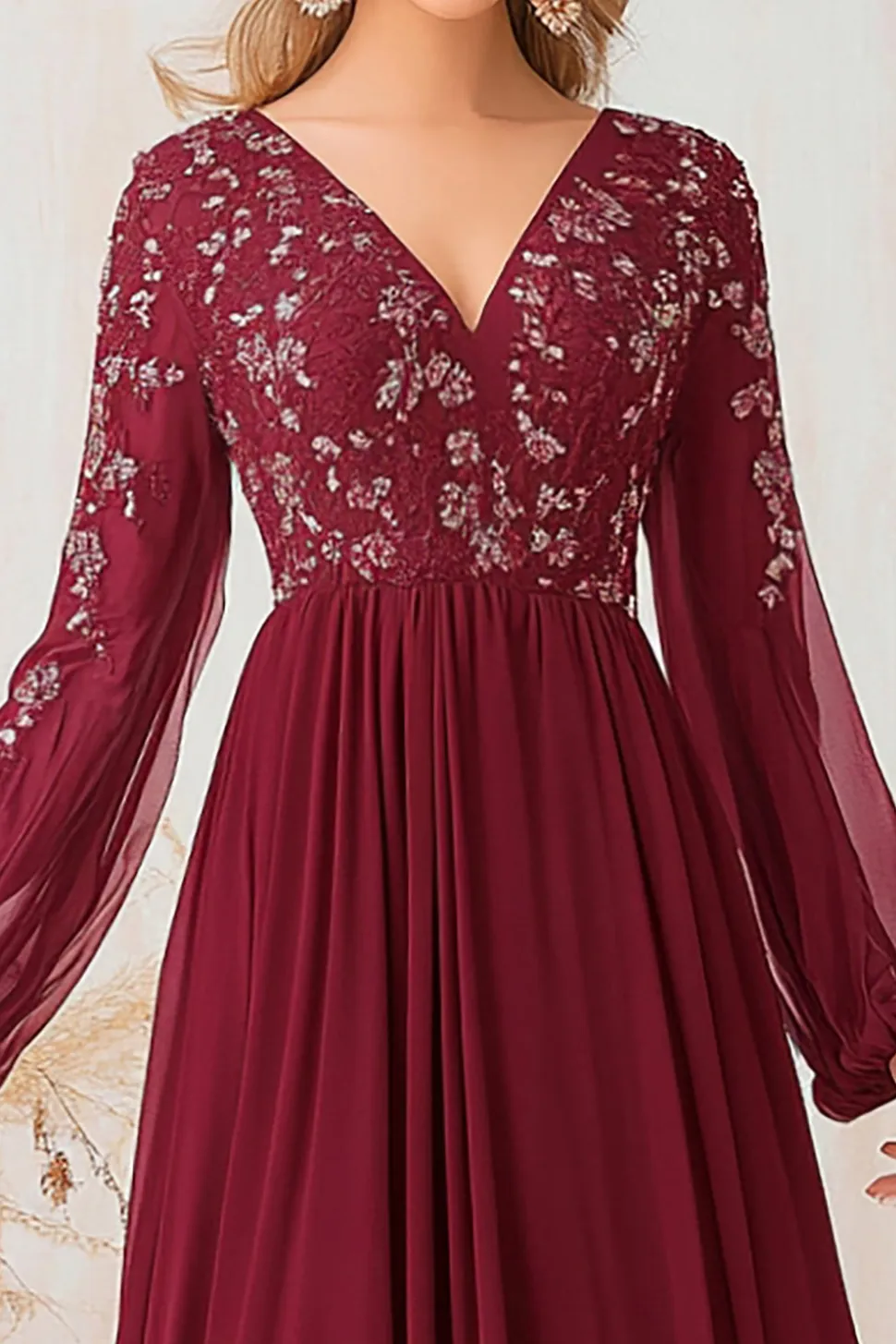 Borgonha elegante uma linha V-neck mãe de vestidos de noiva com apliques de renda