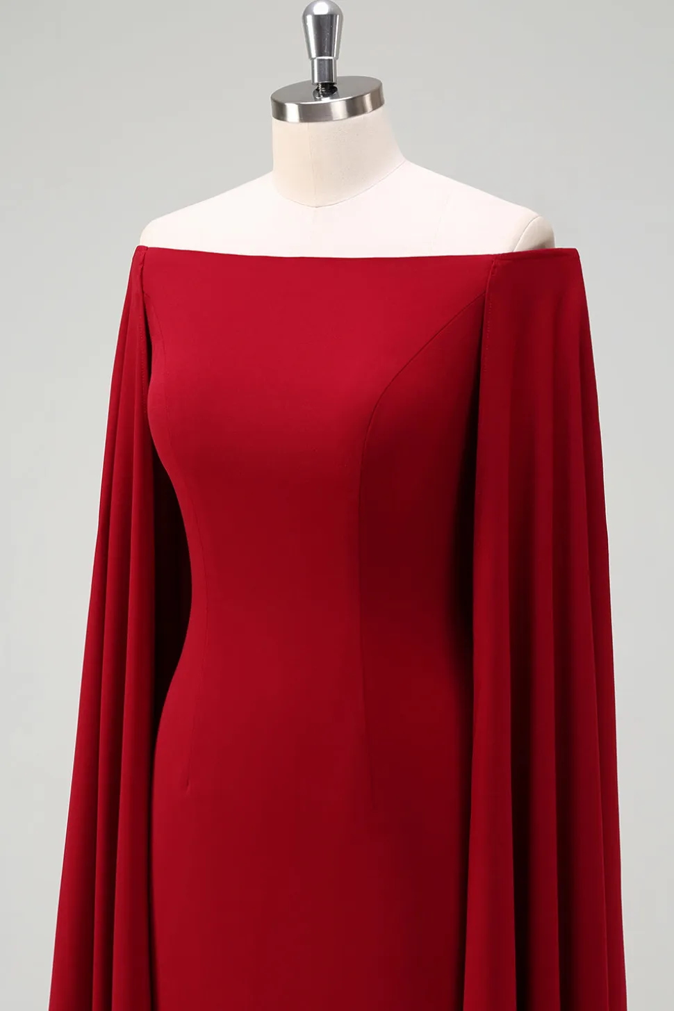 Borgonha fora do ombro bodycon vestido de cocktail com mangas de capa