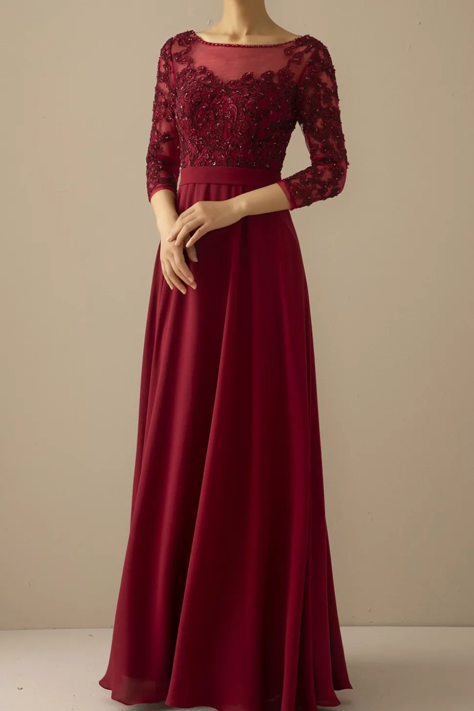 Borgonha Mãe da noiva vestido com mangas