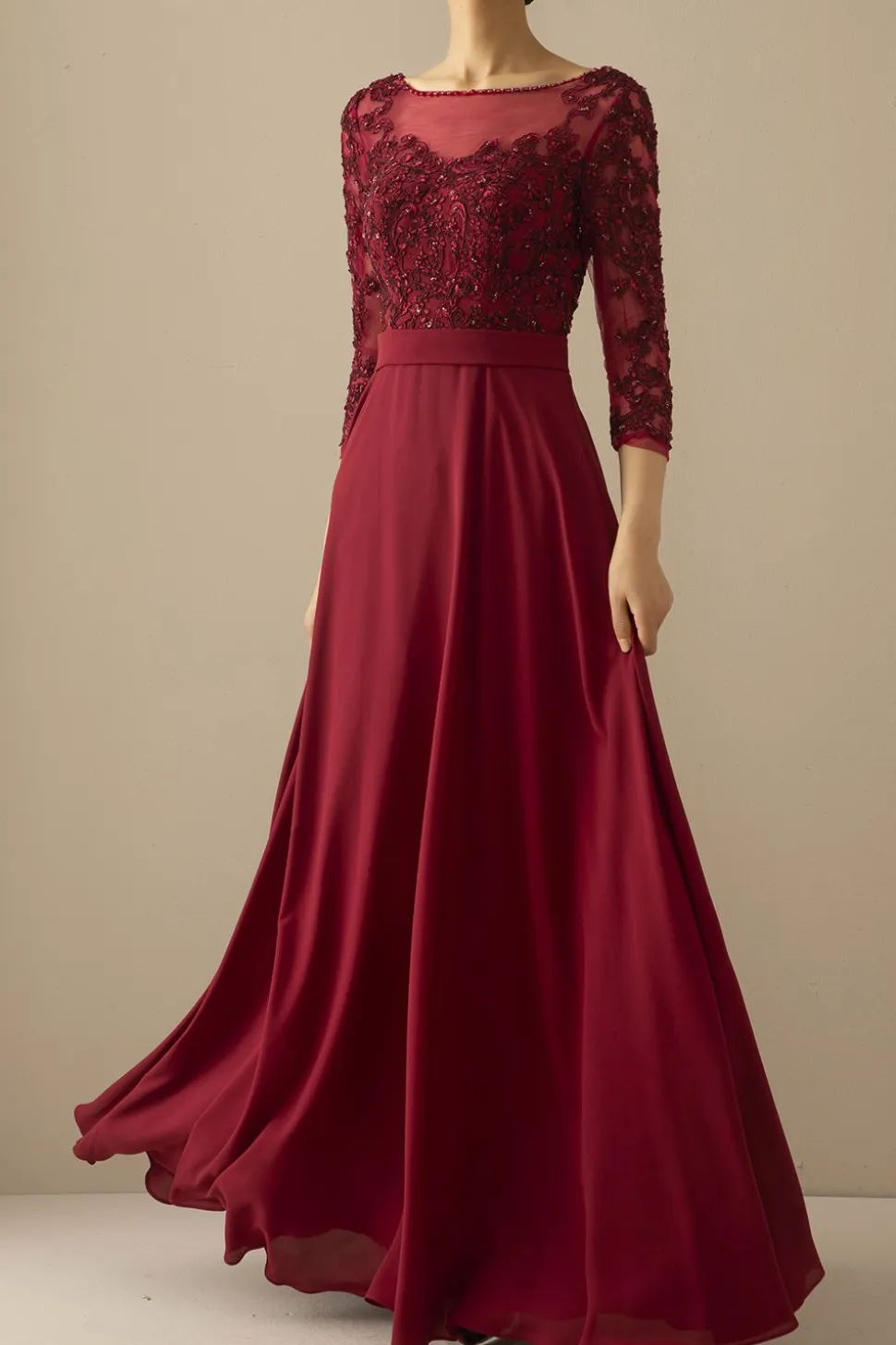 Borgonha Mãe da noiva vestido com mangas