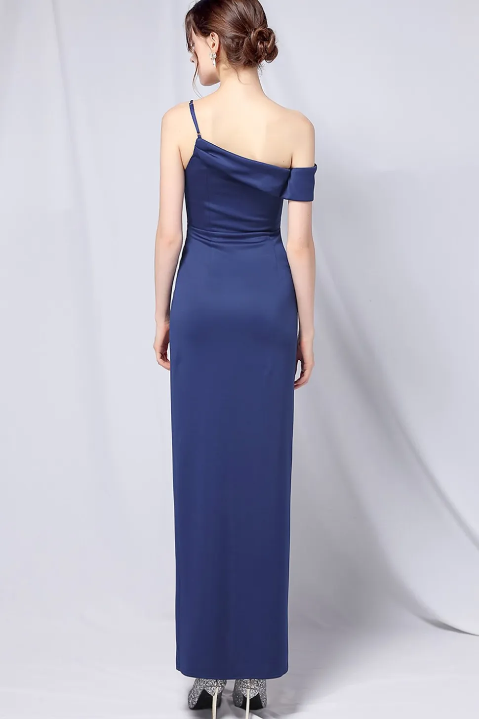 Borgonha One Shoulder Vestido de baile com fenda